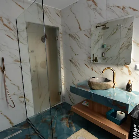 Apartamento Royalty King Cavala